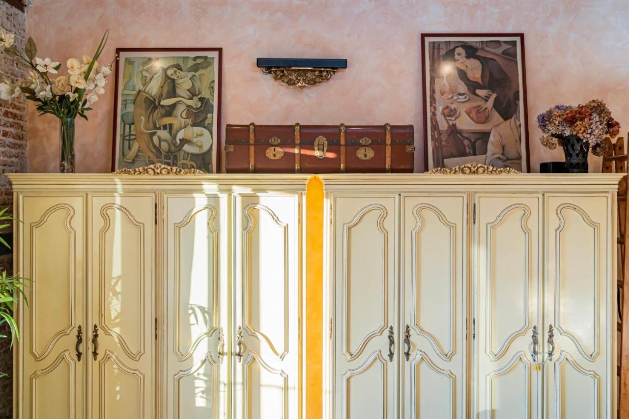 1851: Exceptional 19Th Century Studio In Madrid Kültér fotó