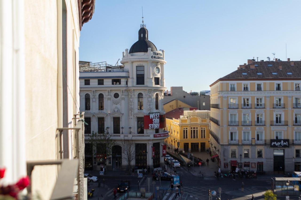 1851: Exceptional 19Th Century Studio In Madrid Kültér fotó